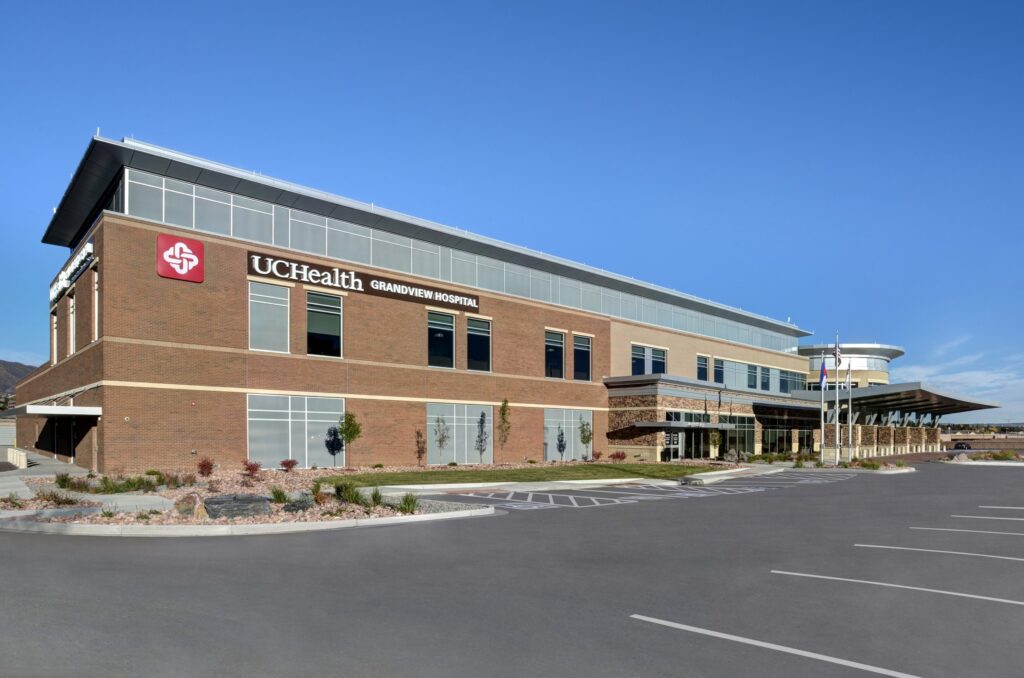 Modern UCHealth Grandview Hospital exterior